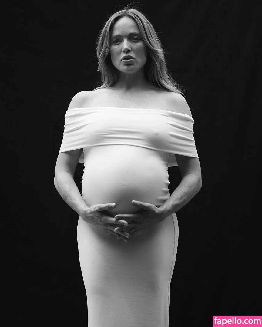 Caity Lotz / caitylotz Onlyfans Photo Gallery 