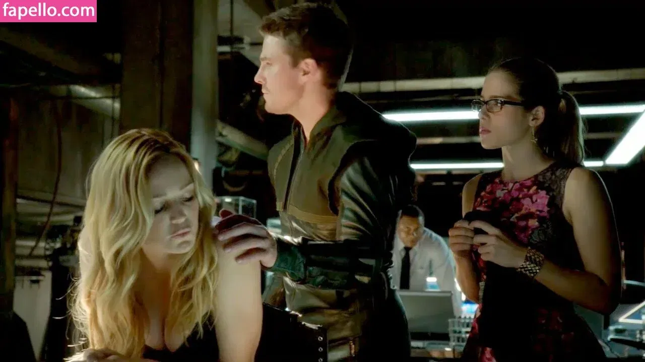 Caity Lotz / caitylotz Onlyfans Photo Gallery 