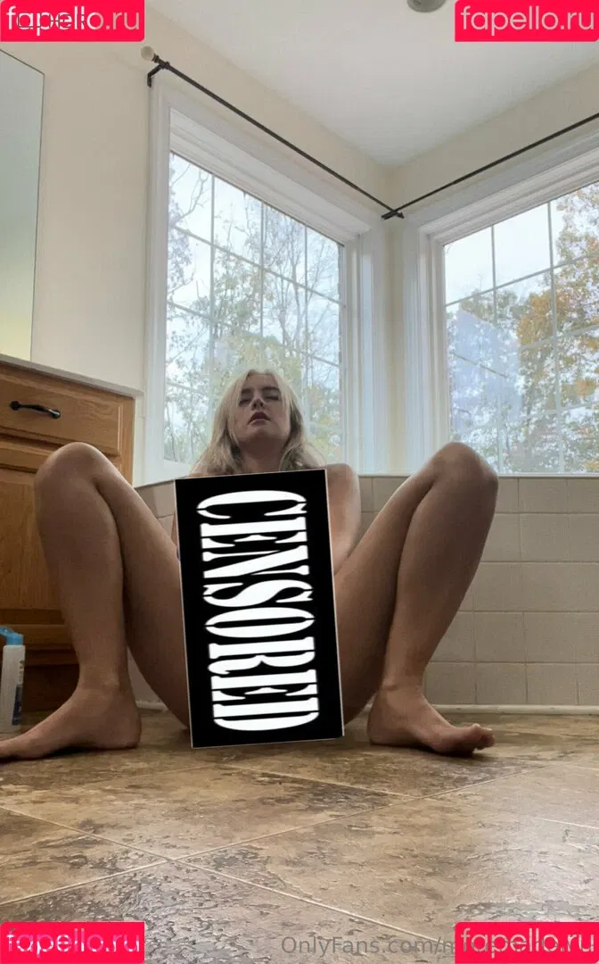 Moremadelyn / firstgenbarbie Onlyfans Photo Gallery 
