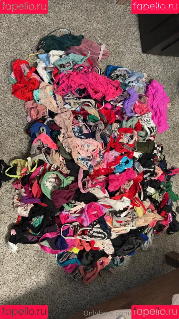 Moremadelyn / firstgenbarbie Onlyfans Photo Gallery 