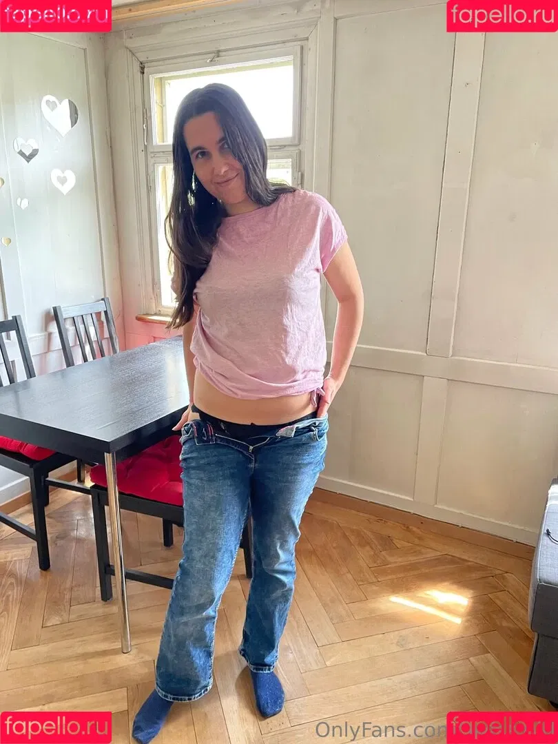 swiss-girl-vanessa / swissgirlvanessa Onlyfans Photo Gallery 