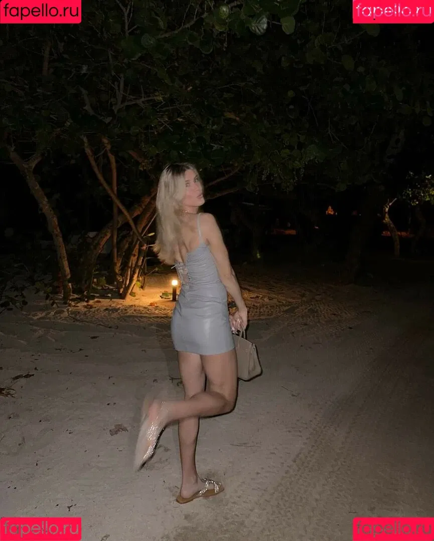 Eugenie "Genie" Bouchard / Eugenie Genie Bouchard / geniebouchard Onlyfans Photo Gallery 