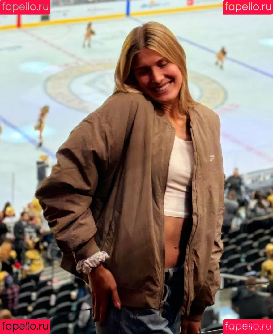 Eugenie "Genie" Bouchard / Eugenie Genie Bouchard / geniebouchard Onlyfans Photo Gallery 