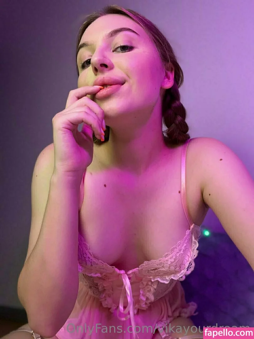 flover_20 / vikayourdream Onlyfans Photo Gallery 