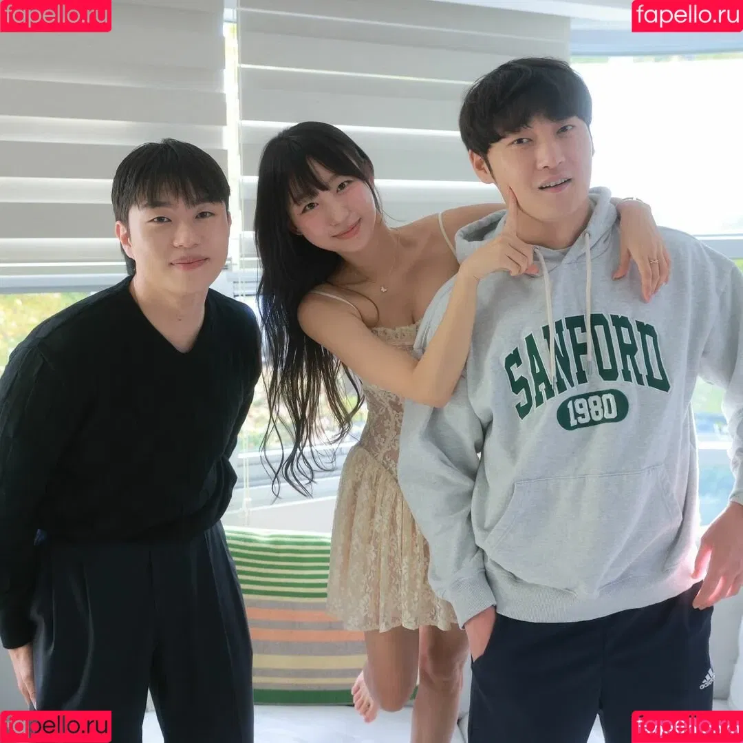Eunji Pyoapple / djhenney / eunji / pyoapple Onlyfans Photo Gallery 