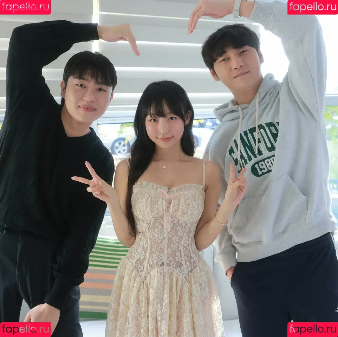 Eunji Pyoapple / djhenney / eunji / pyoapple Onlyfans Photo Gallery 