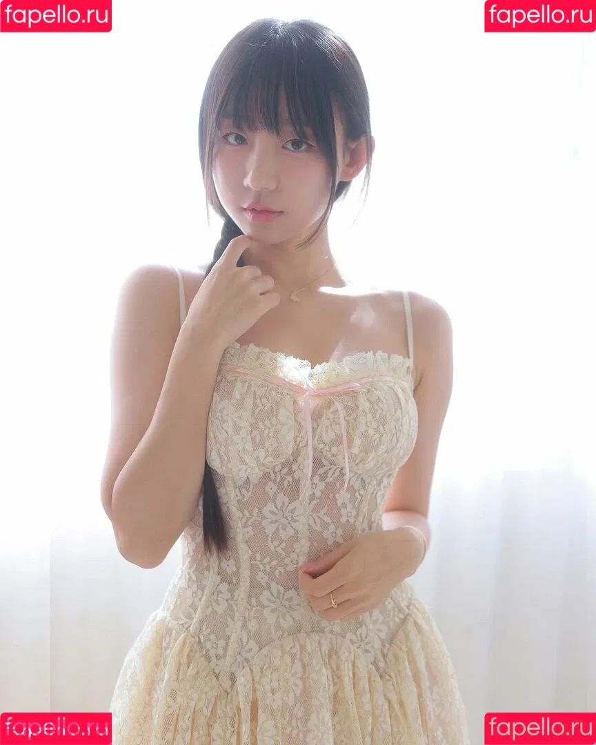 Eunji Pyoapple / djhenney / eunji / pyoapple Onlyfans Photo Gallery 