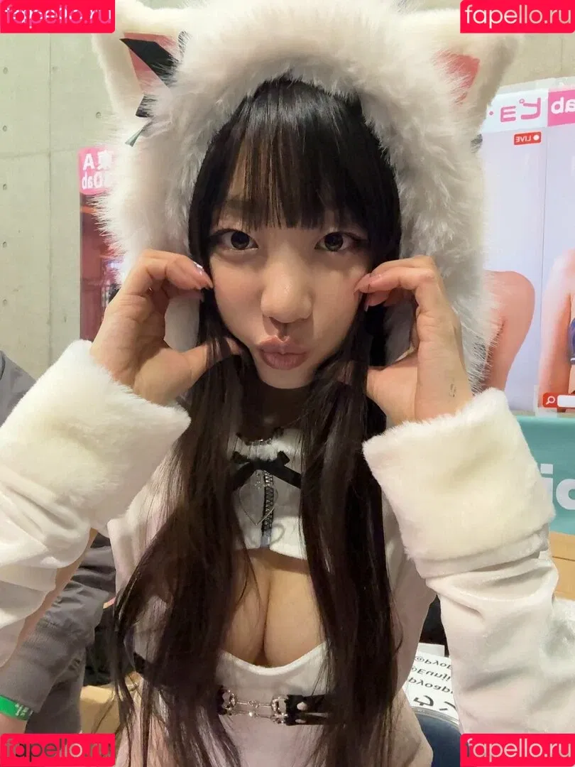 Eunji Pyoapple / djhenney / eunji / pyoapple Onlyfans Photo Gallery 