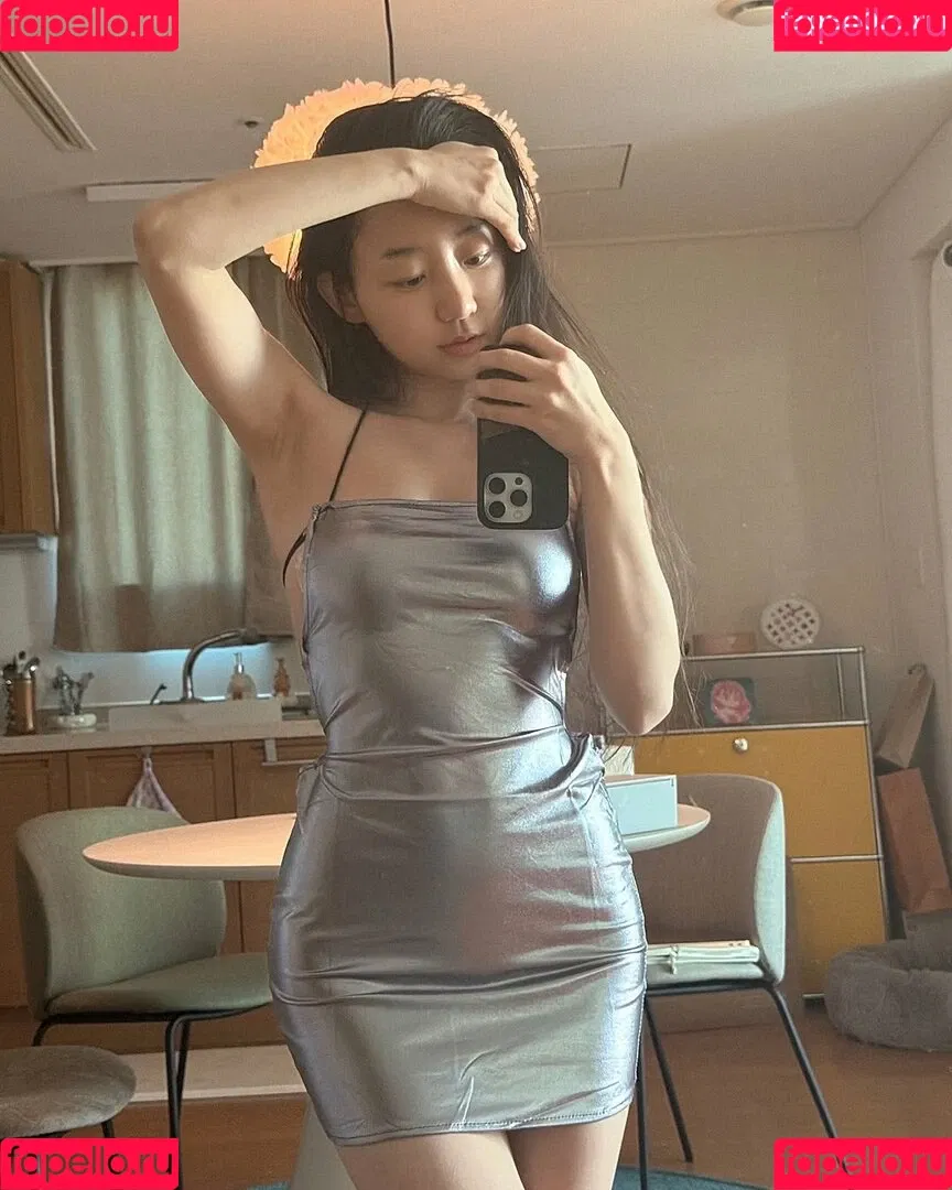 Eunji Pyoapple / djhenney / eunji / pyoapple Onlyfans Photo Gallery 