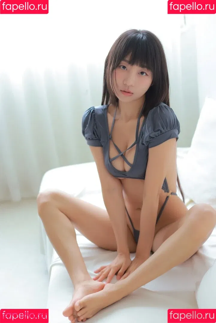 Eunji Pyoapple / djhenney / eunji / pyoapple Onlyfans Photo Gallery 