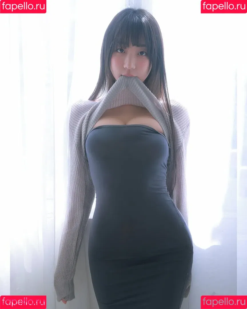 Eunji Pyoapple / djhenney / eunji / pyoapple Onlyfans Photo Gallery 