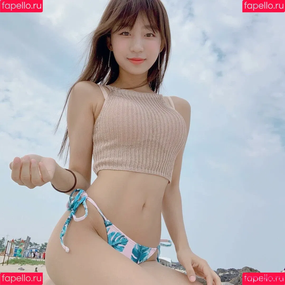 Eunji Pyoapple / djhenney / eunji / pyoapple Onlyfans Photo Gallery 