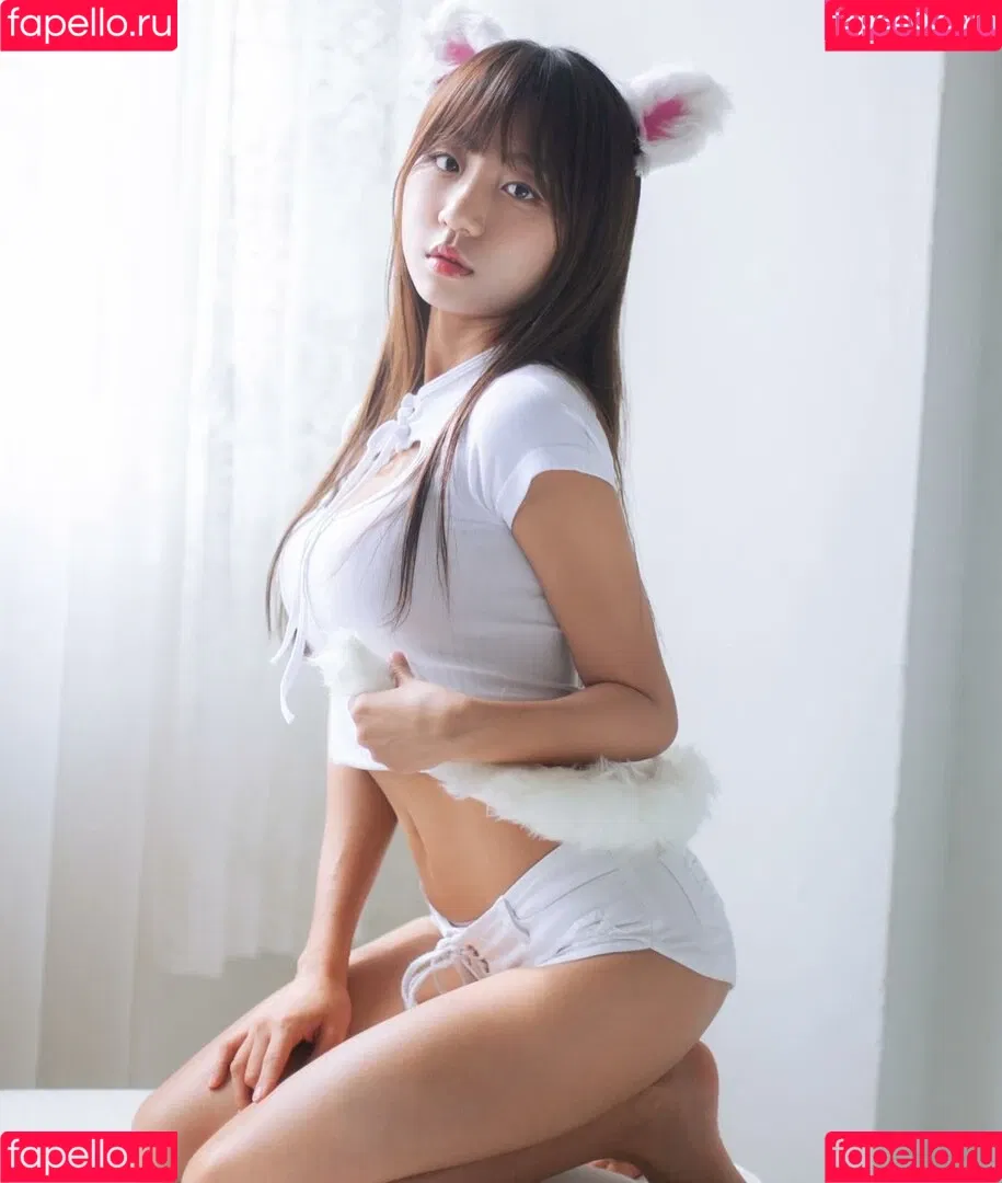 Eunji Pyoapple / djhenney / eunji / pyoapple Onlyfans Photo Gallery 