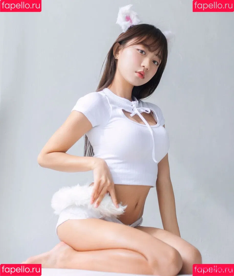 Eunji Pyoapple / djhenney / eunji / pyoapple Onlyfans Photo Gallery 