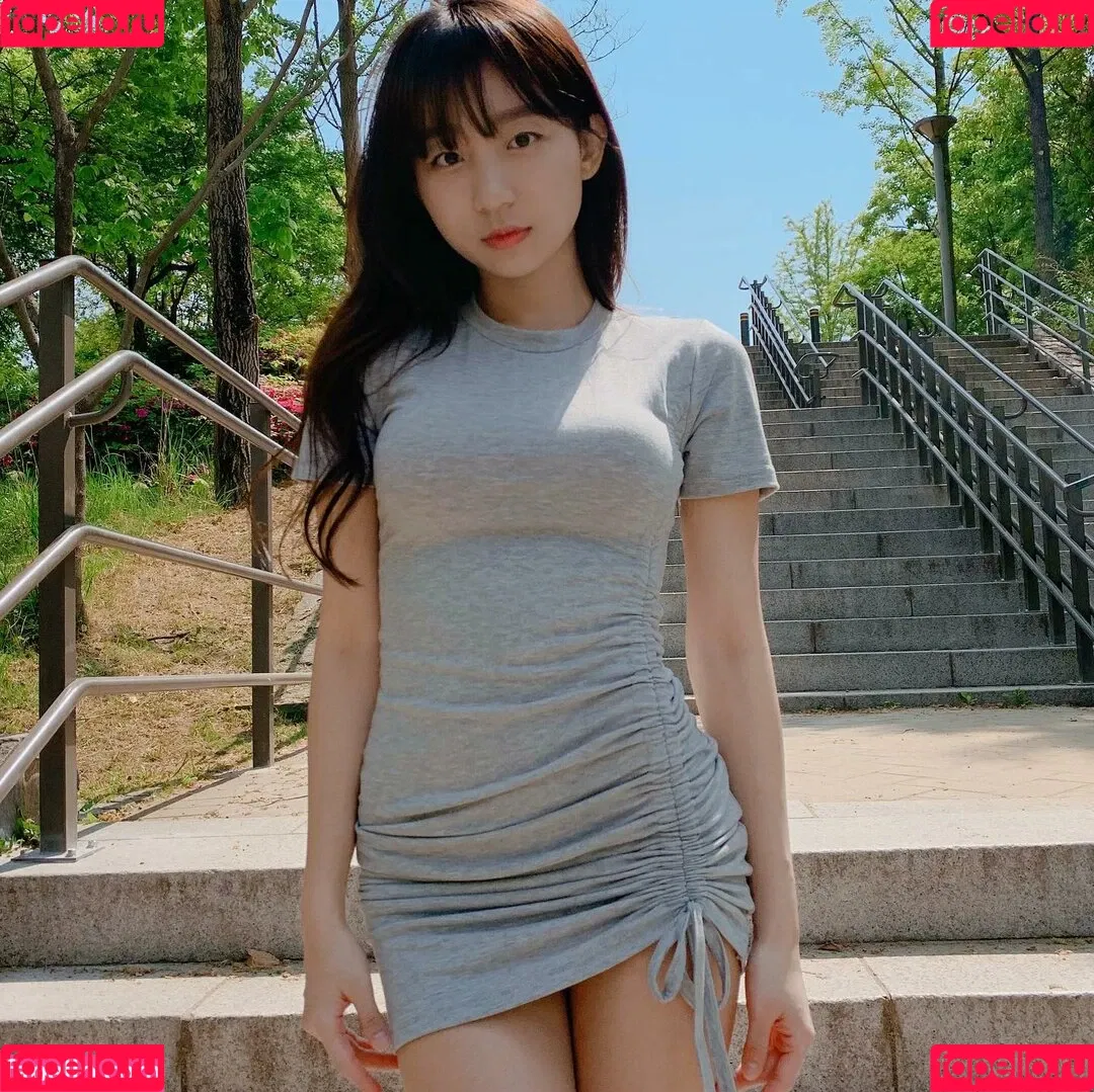 Eunji Pyoapple / djhenney / eunji / pyoapple Onlyfans Photo Gallery 