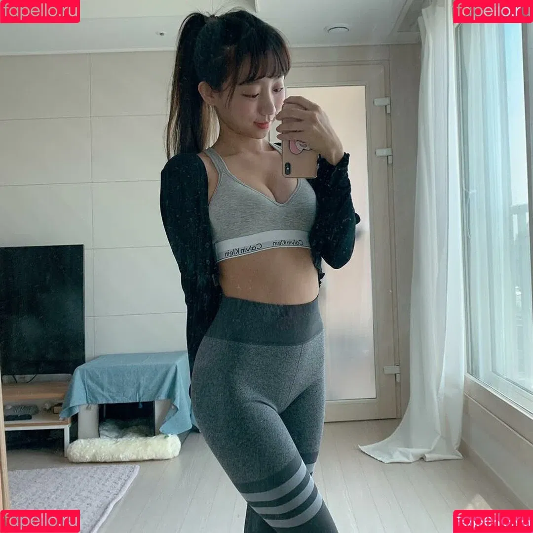 Eunji Pyoapple / djhenney / eunji / pyoapple Onlyfans Photo Gallery 
