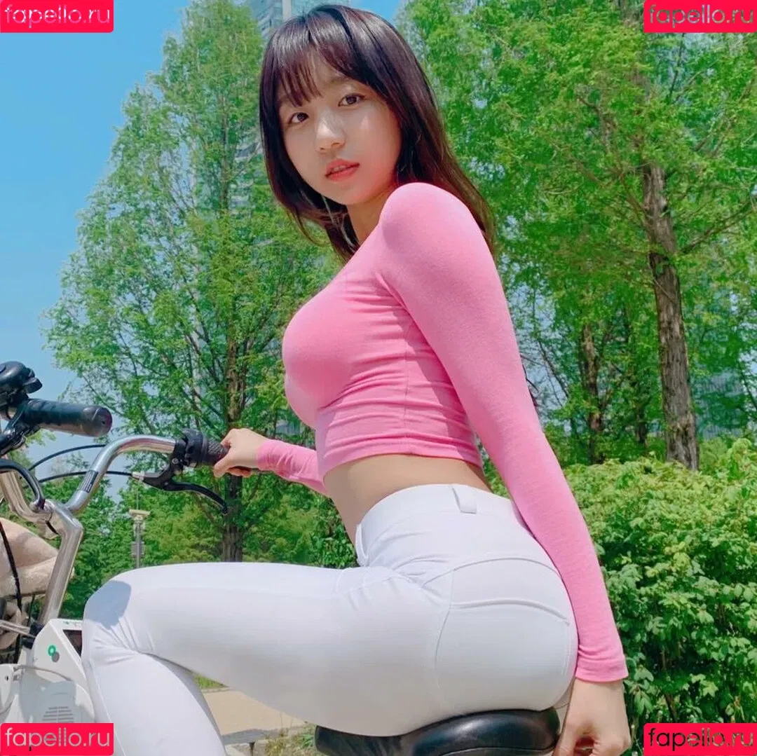 Eunji Pyoapple / djhenney / eunji / pyoapple Onlyfans Photo Gallery 