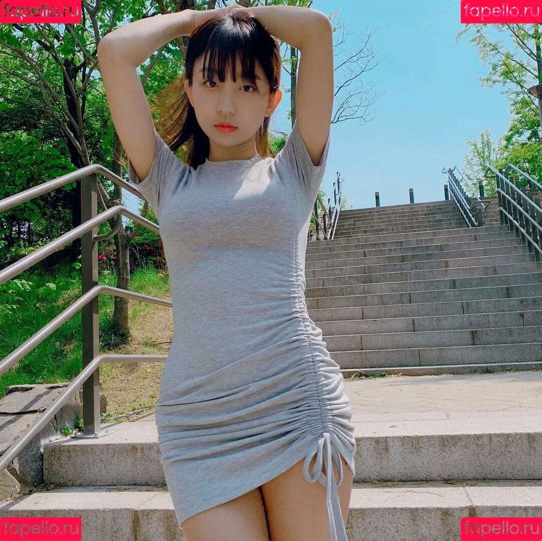 Eunji Pyoapple / djhenney / eunji / pyoapple Onlyfans Photo Gallery 