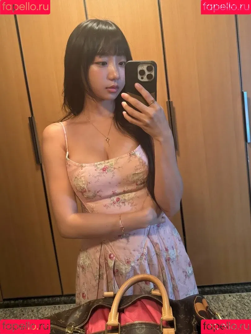 Eunji Pyoapple / djhenney / eunji / pyoapple Onlyfans Photo Gallery 
