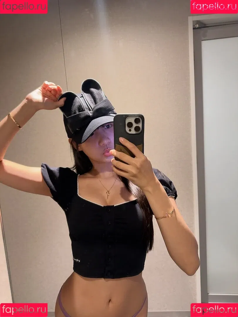 Eunji Pyoapple / djhenney / eunji / pyoapple Onlyfans Photo Gallery 