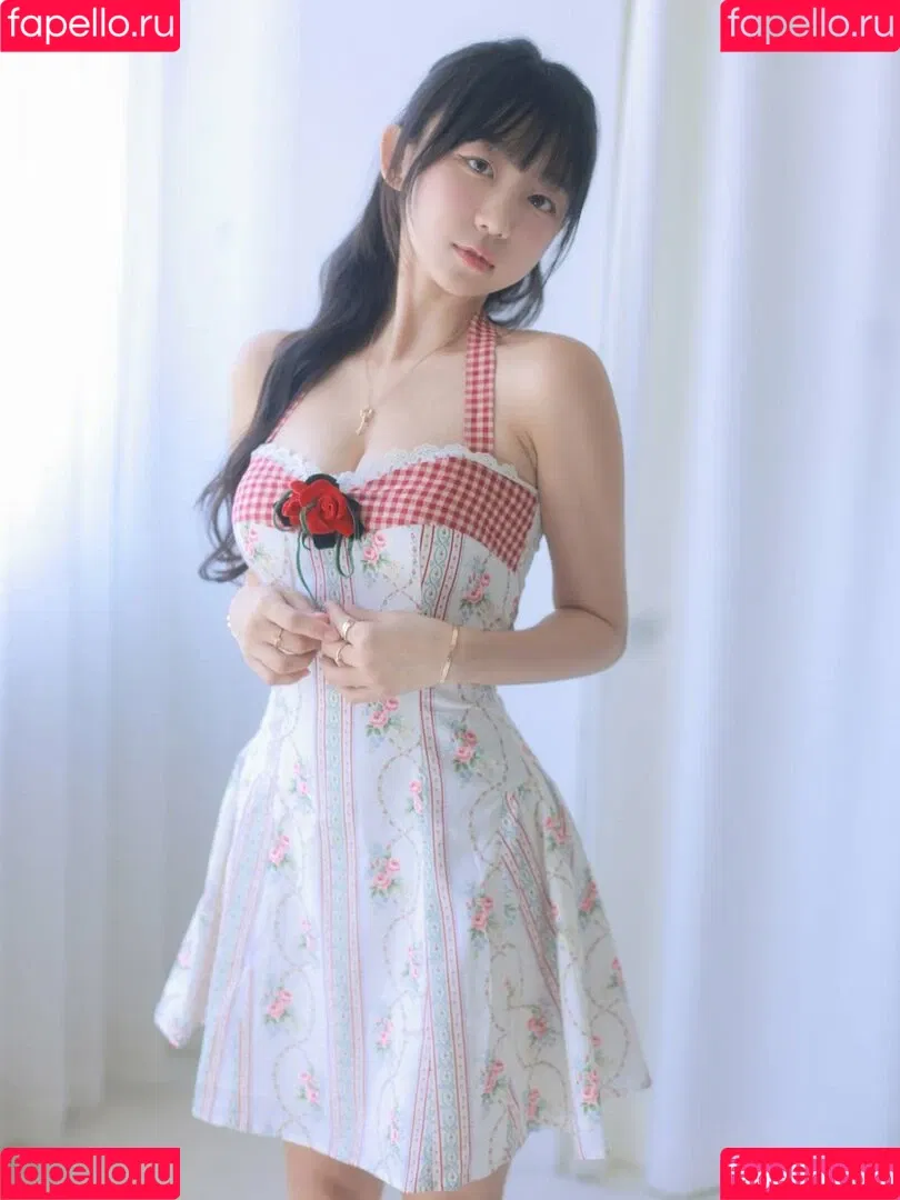 Eunji Pyoapple / djhenney / eunji / pyoapple Onlyfans Photo Gallery 