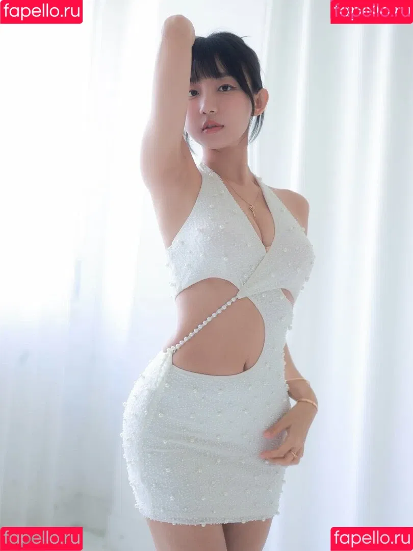 Eunji Pyoapple / djhenney / eunji / pyoapple Onlyfans Photo Gallery 