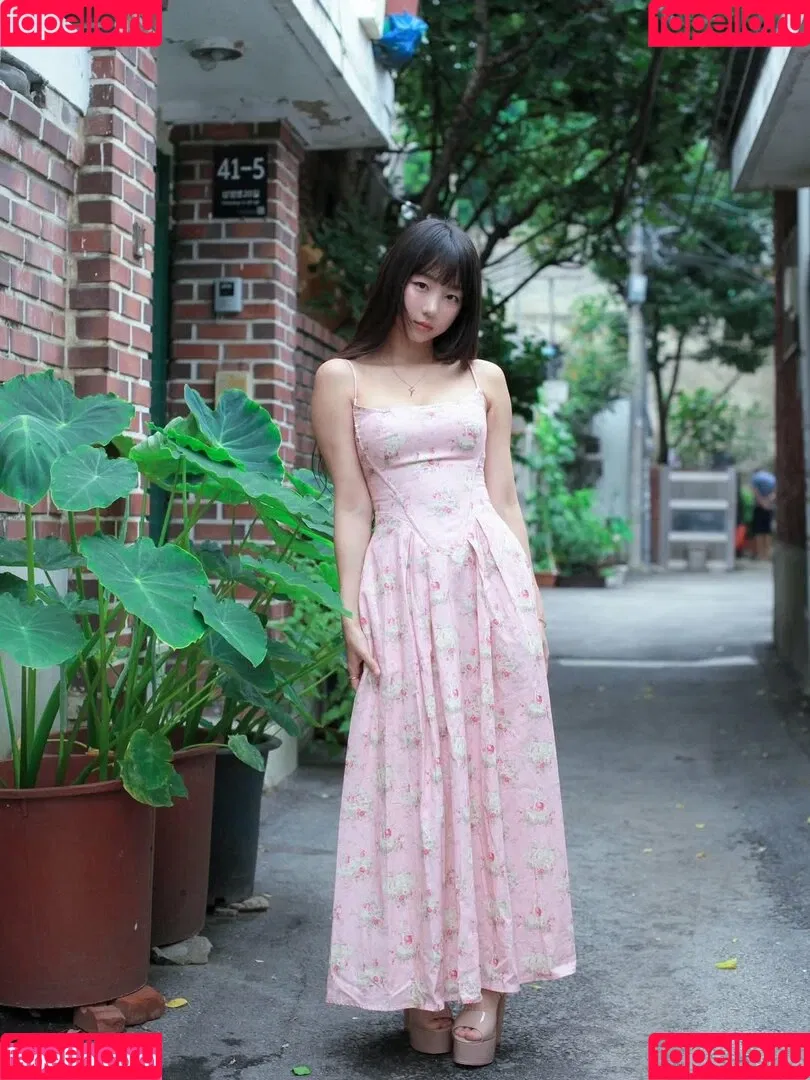 Eunji Pyoapple / djhenney / eunji / pyoapple Onlyfans Photo Gallery 