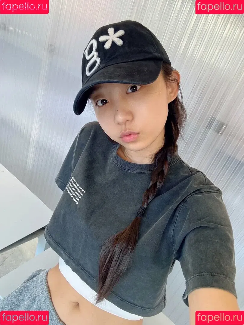 Eunji Pyoapple / djhenney / eunji / pyoapple Onlyfans Photo Gallery 