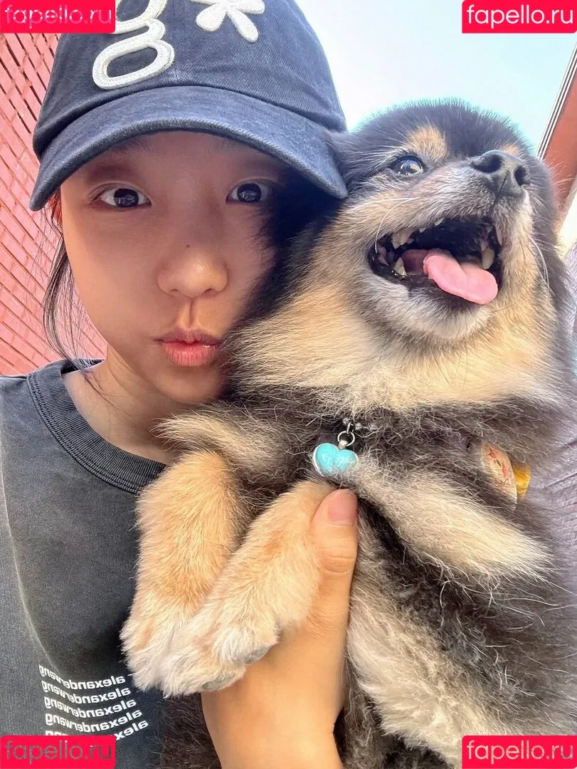 Eunji Pyoapple / djhenney / eunji / pyoapple Onlyfans Photo Gallery 