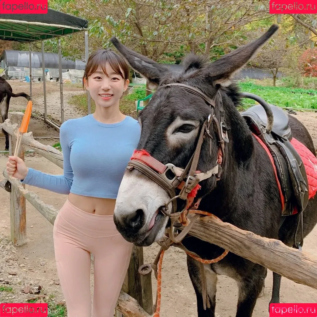 Eunji Pyoapple / djhenney / eunji / pyoapple Onlyfans Photo Gallery 