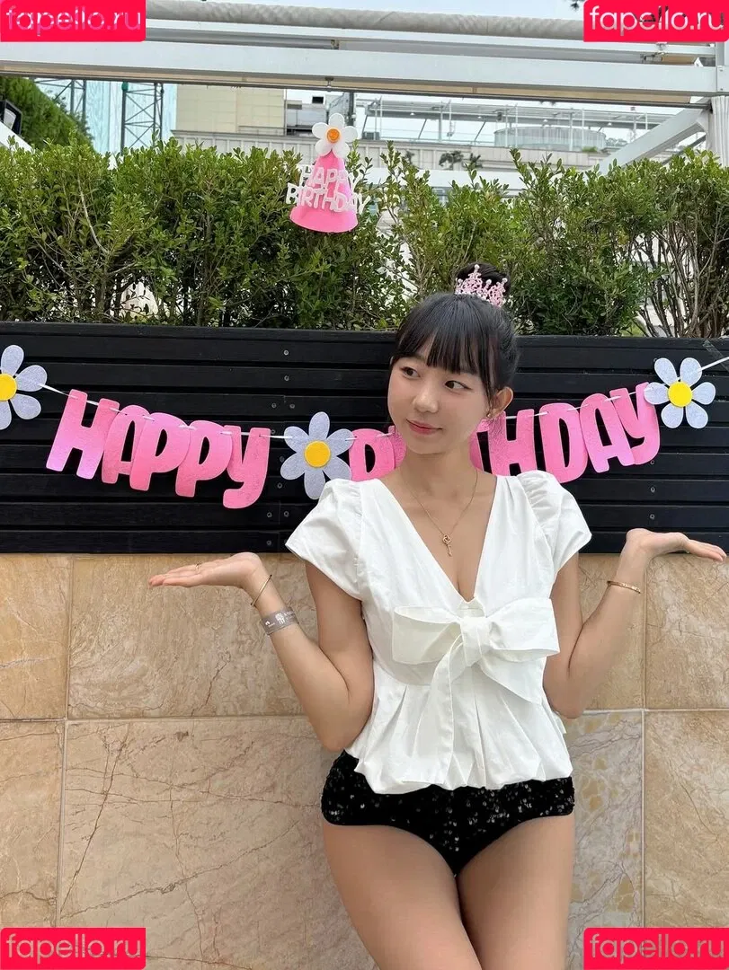 Eunji Pyoapple / djhenney / eunji / pyoapple Onlyfans Photo Gallery 