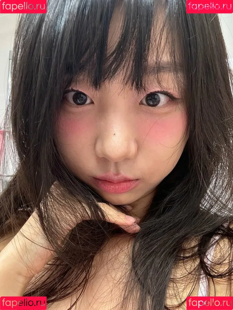 Eunji Pyoapple / djhenney / eunji / pyoapple Onlyfans Photo Gallery 