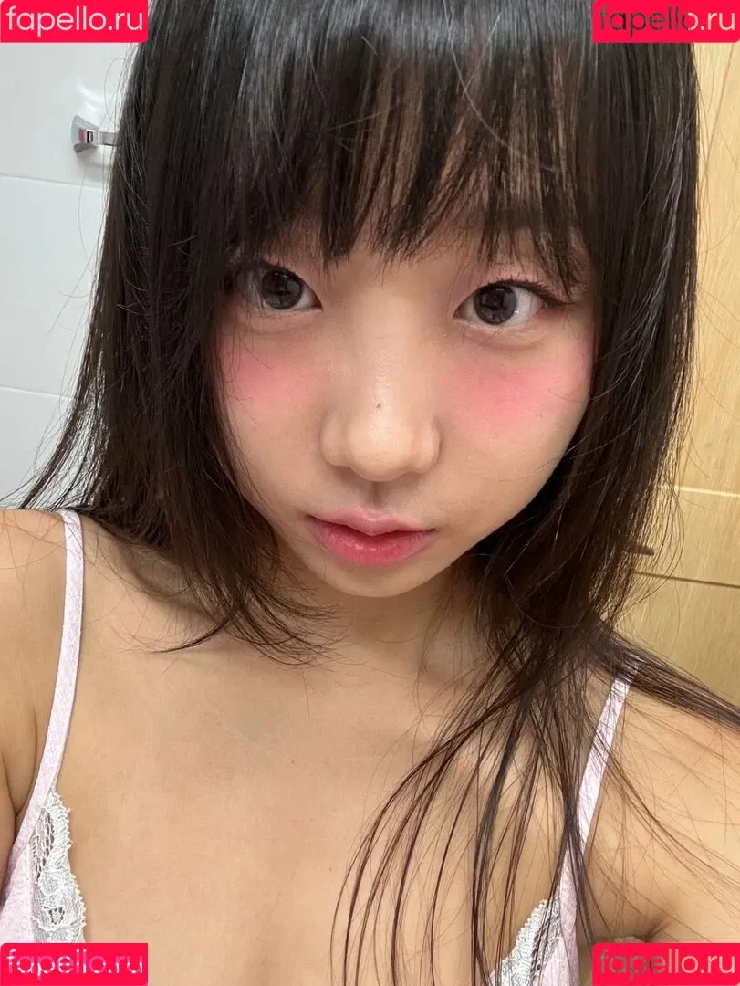 Eunji Pyoapple / djhenney / eunji / pyoapple Onlyfans Photo Gallery 