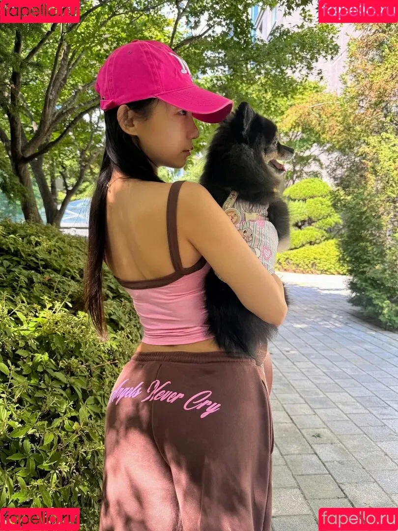 Eunji Pyoapple / djhenney / eunji / pyoapple Onlyfans Photo Gallery 
