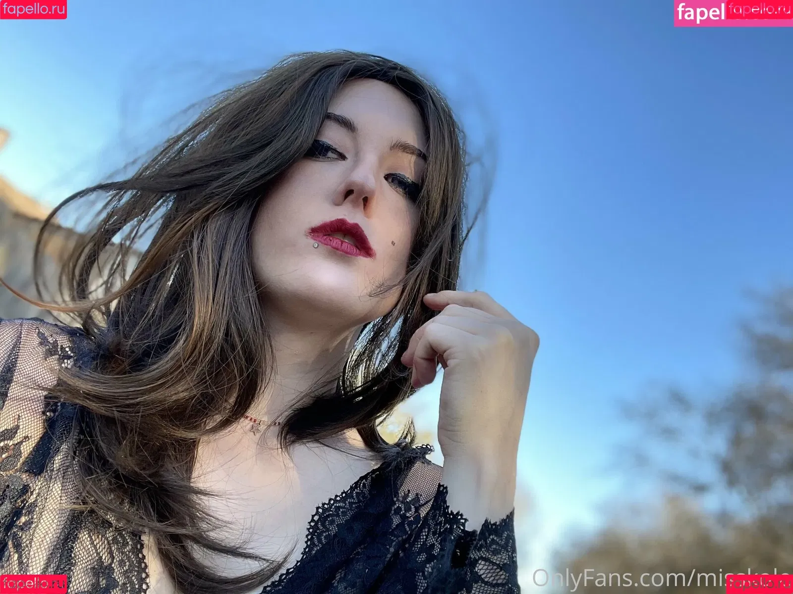 holykoley / luvurteeth Onlyfans Photo Gallery 