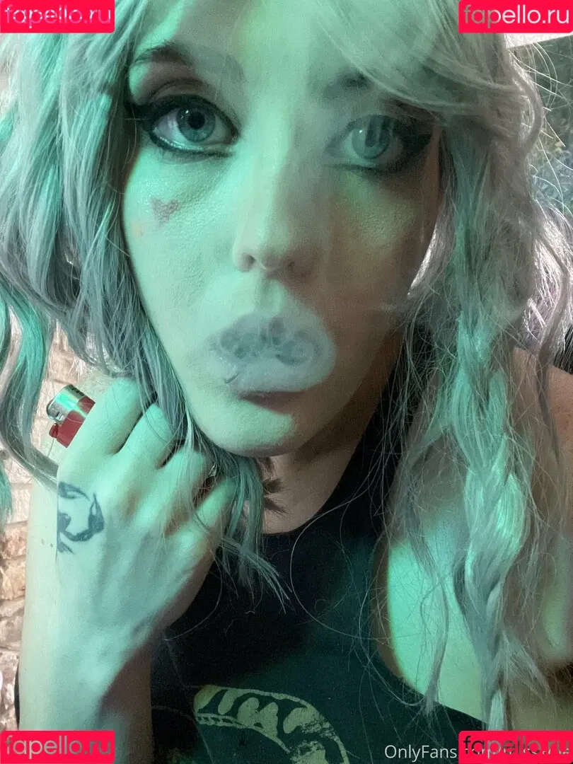 holykoley / luvurteeth Onlyfans Photo Gallery 