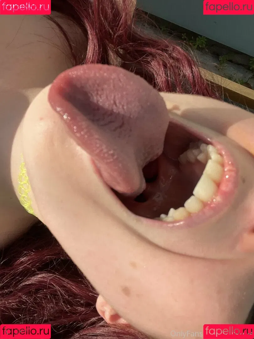 holykoley / luvurteeth Onlyfans Photo Gallery 