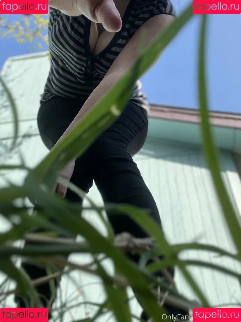 holykoley / luvurteeth Onlyfans Photo Gallery 