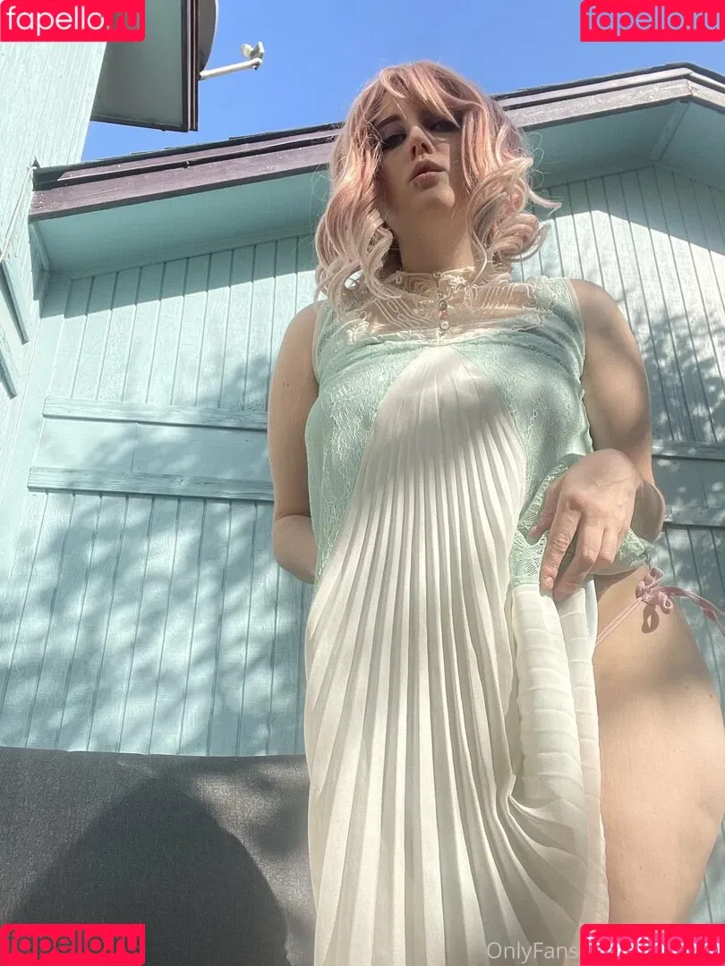 holykoley / luvurteeth Onlyfans Photo Gallery 