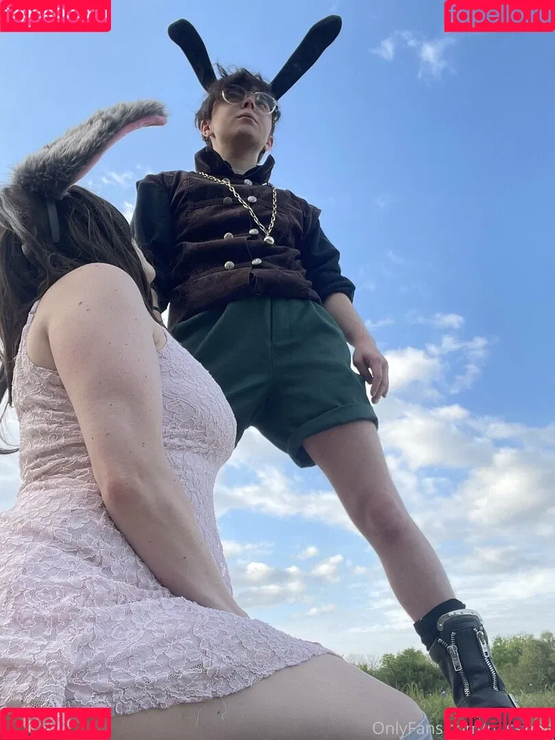 holykoley / luvurteeth Onlyfans Photo Gallery 