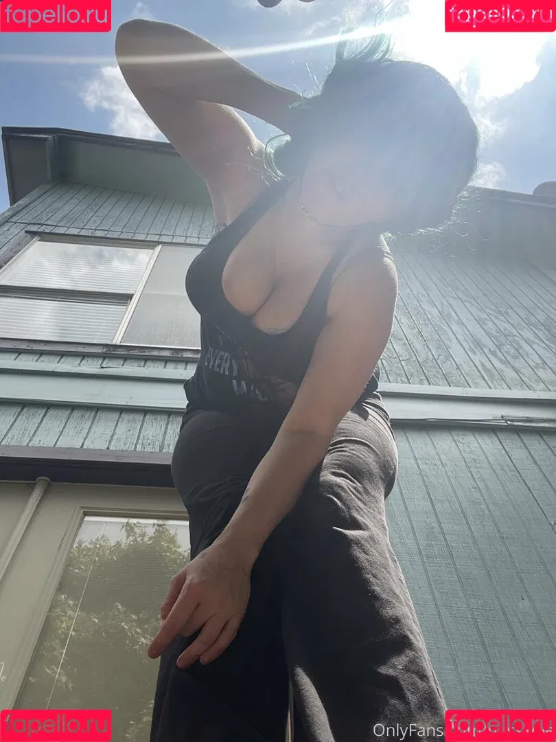 holykoley / luvurteeth Onlyfans Photo Gallery 