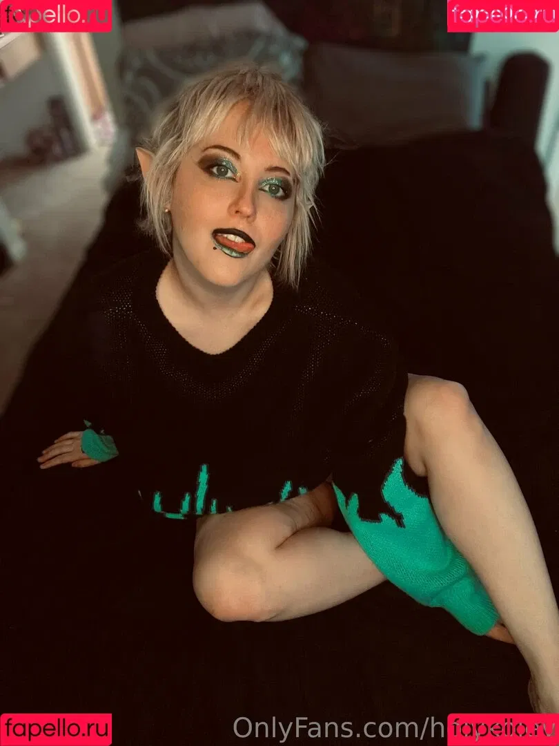 holykoley / luvurteeth Onlyfans Photo Gallery 