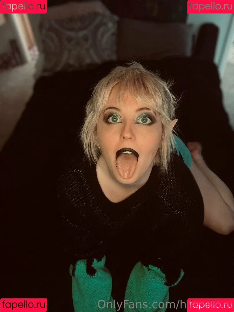 holykoley / luvurteeth Onlyfans Photo Gallery 