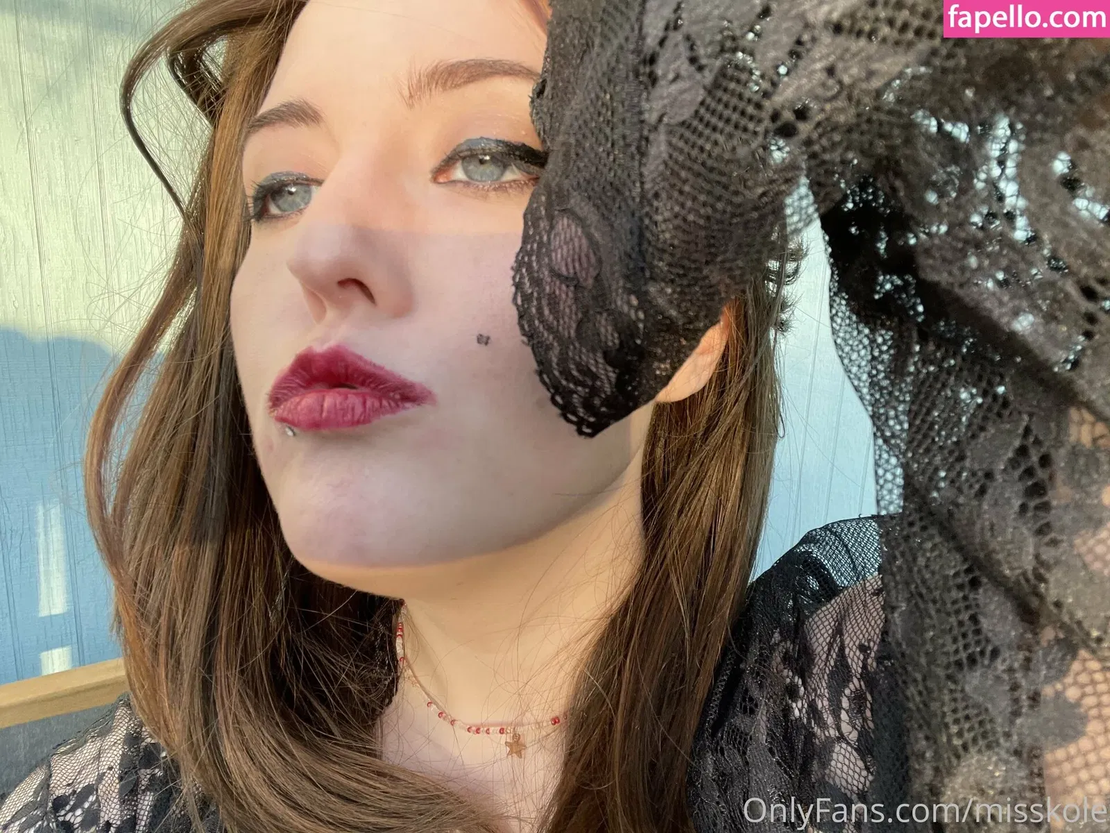 holykoley / luvurteeth Onlyfans Photo Gallery 