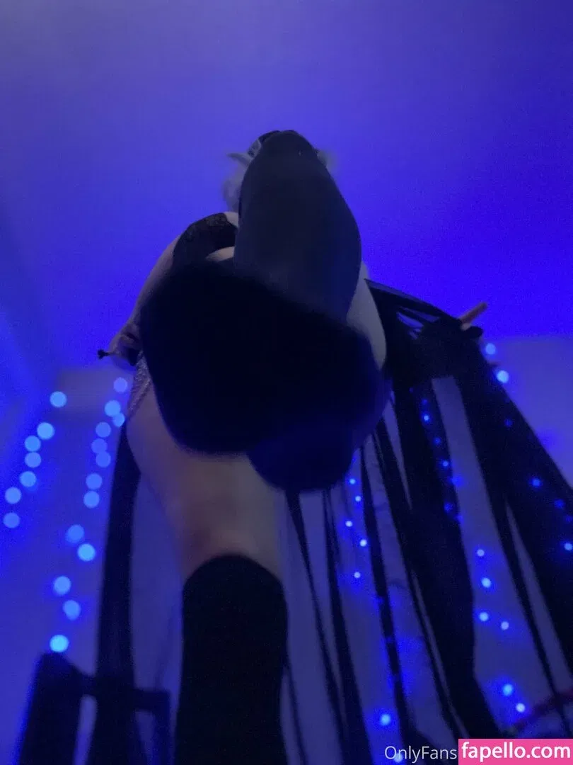 holykoley / luvurteeth Onlyfans Photo Gallery 