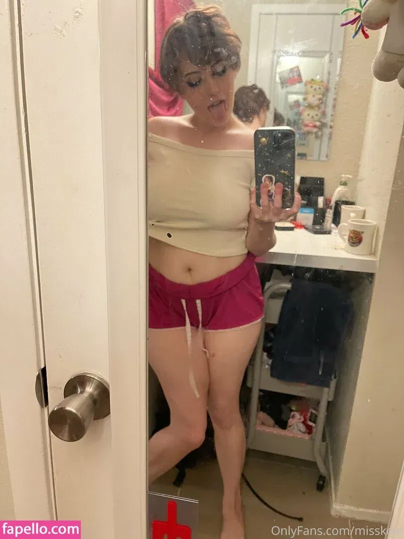 holykoley / luvurteeth Onlyfans Photo Gallery 