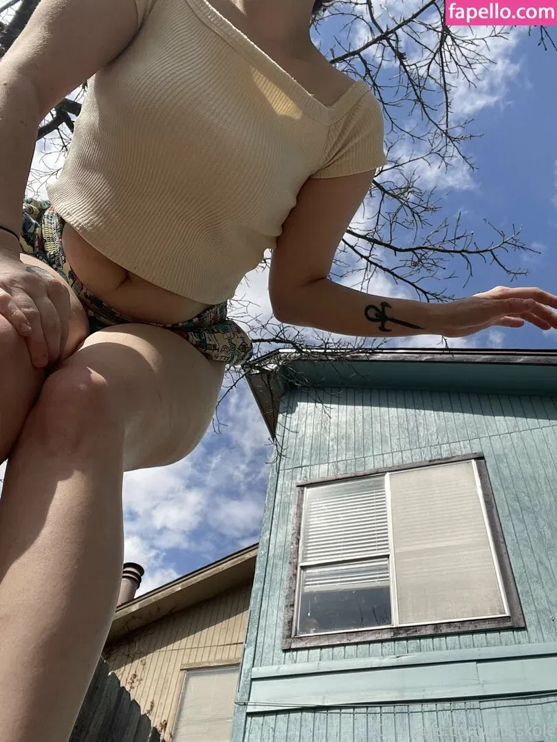 holykoley / luvurteeth Onlyfans Photo Gallery 