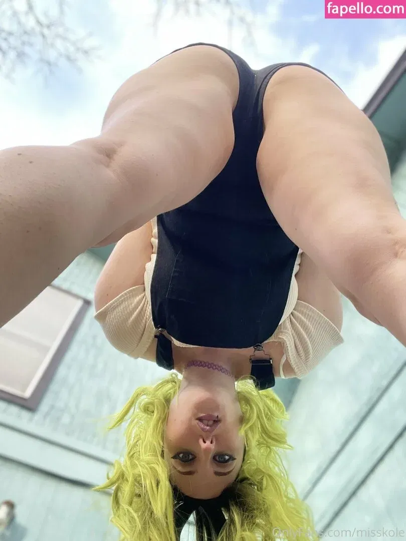 holykoley / luvurteeth Onlyfans Photo Gallery 