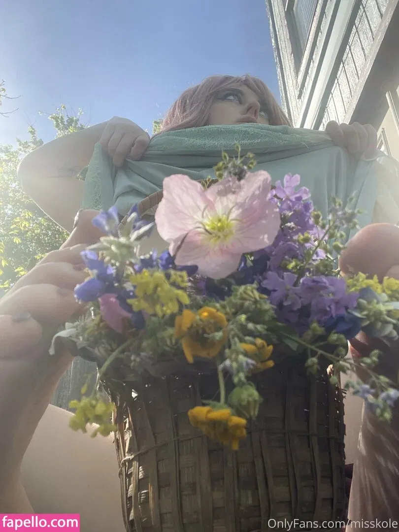 holykoley / luvurteeth Onlyfans Photo Gallery 