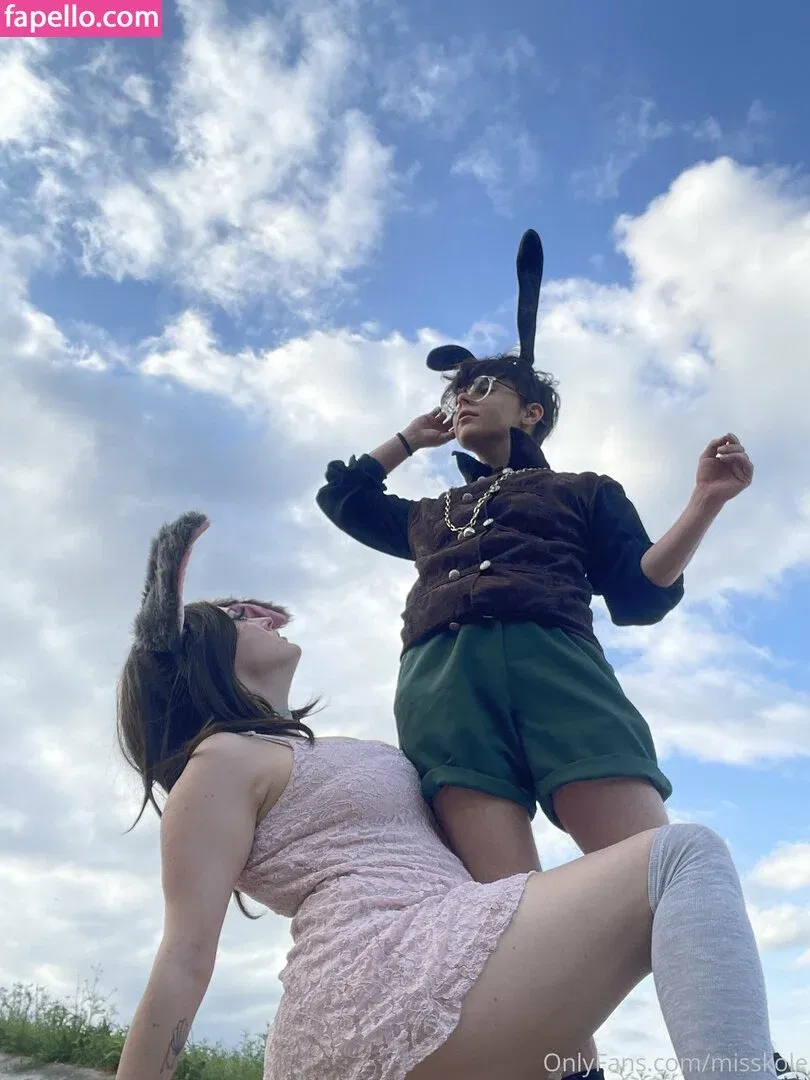 holykoley / luvurteeth Onlyfans Photo Gallery 